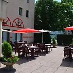 Ibis Centre 3*