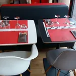 Ibis Centre Hotel 3*