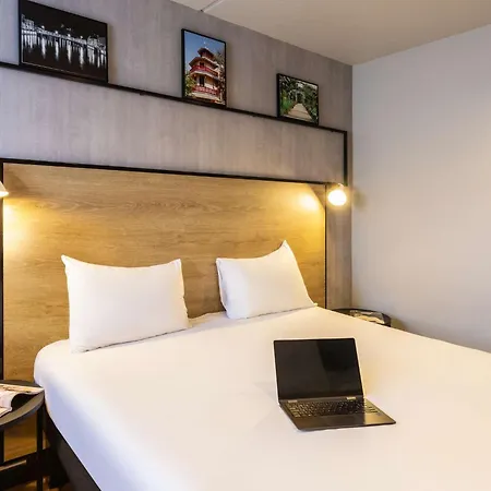 埃皮纳勒中心宜必思酒店 酒店