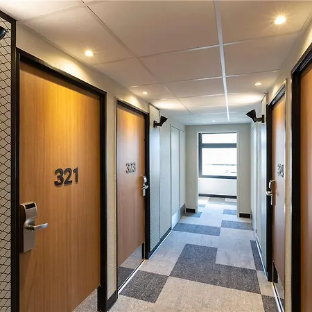 Ibis Centre 3*