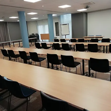 Ibis Centre فندق 3*