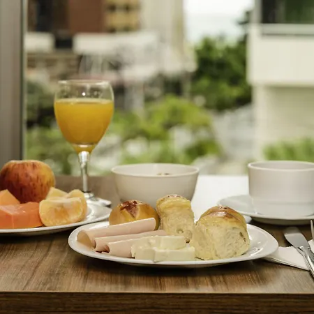 Ibis Centre 3* إبينال