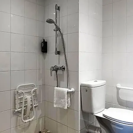 Ibis Centre 3*