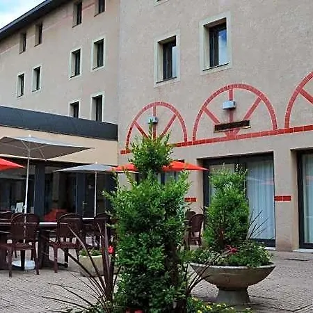 Ibis Centre فندق 3*