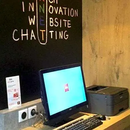 Ibis Centre 3* إبينال