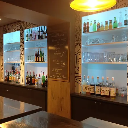 埃皮纳勒中心宜必思酒店 3* 埃皮纳勒